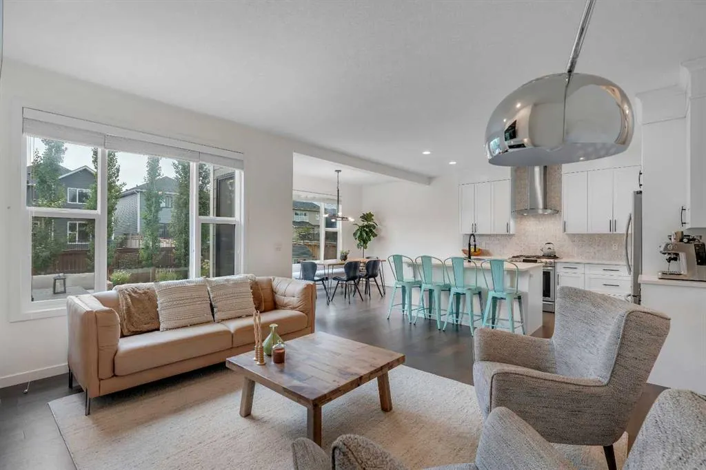 26 Cranbrook Cove SE
