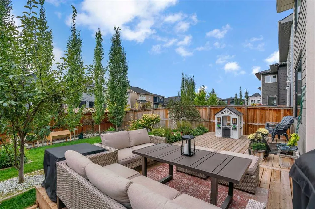 26 Cranbrook Cove SE