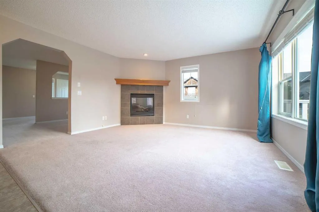 91 Cougartown Close SW