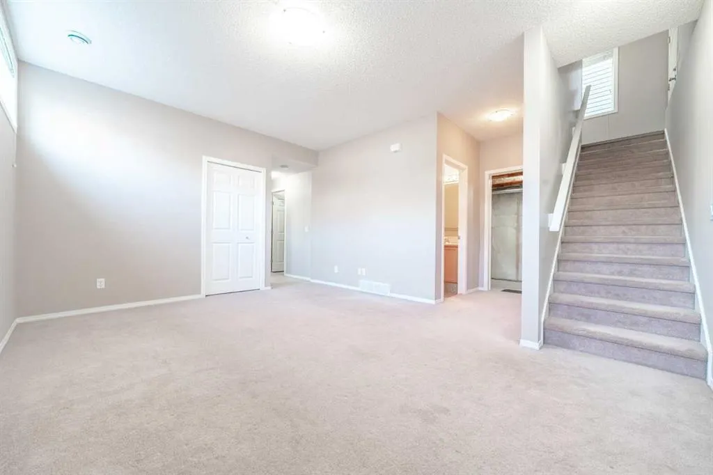 91 Cougartown Close SW
