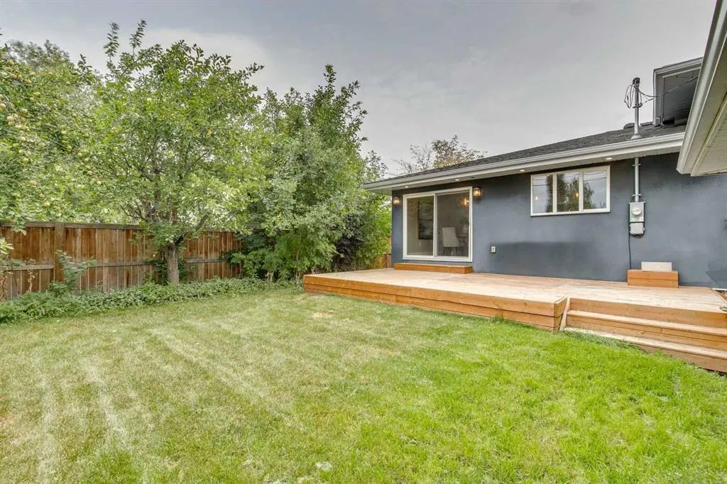 9 42 Street SW