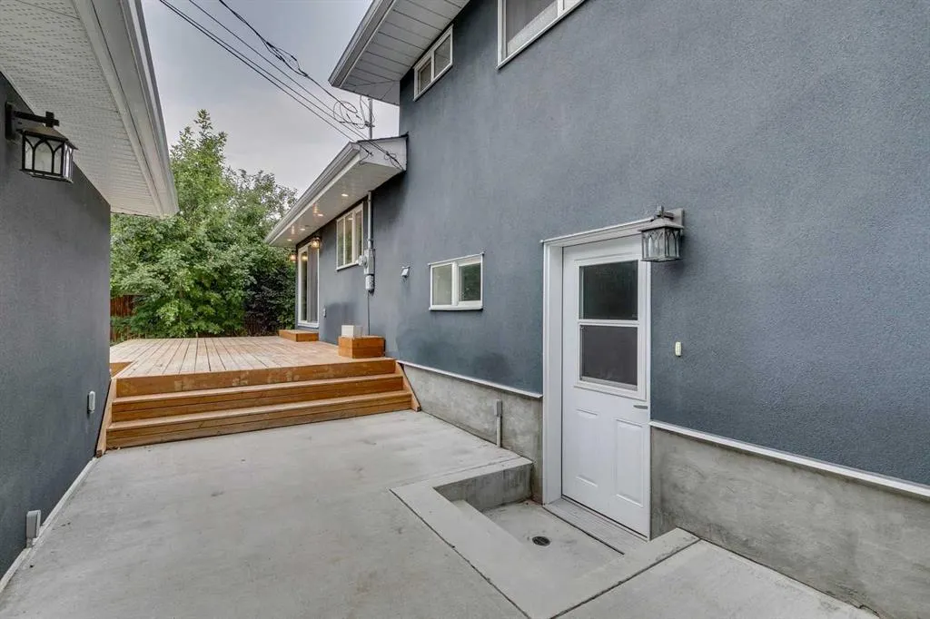 9 42 Street SW