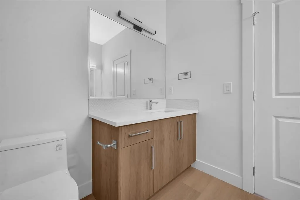 426 13 Avenue NE, #2