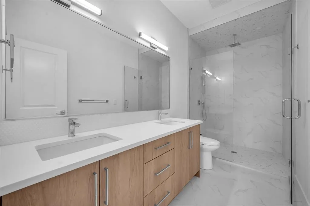 426 13 Avenue NE, #2