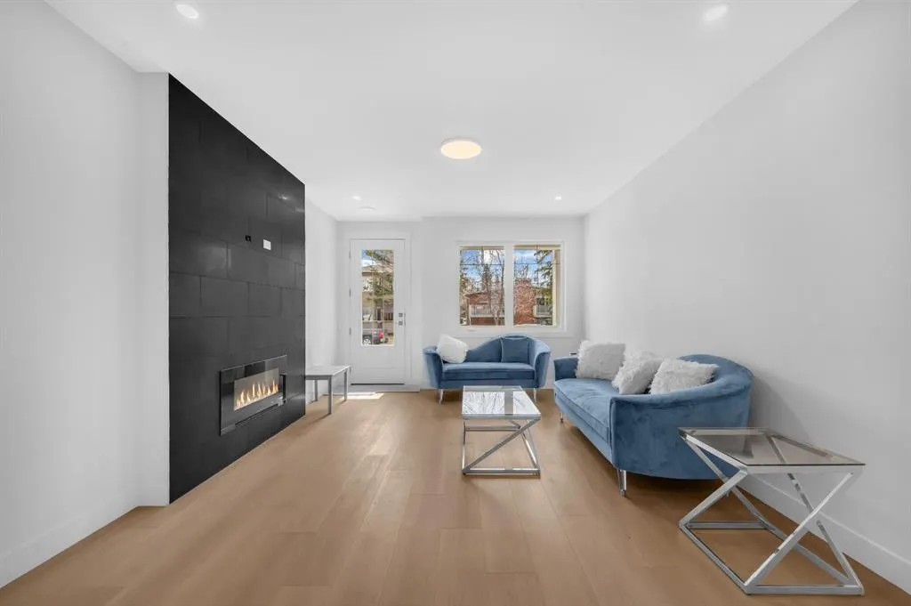 426 13 Avenue NE, #2