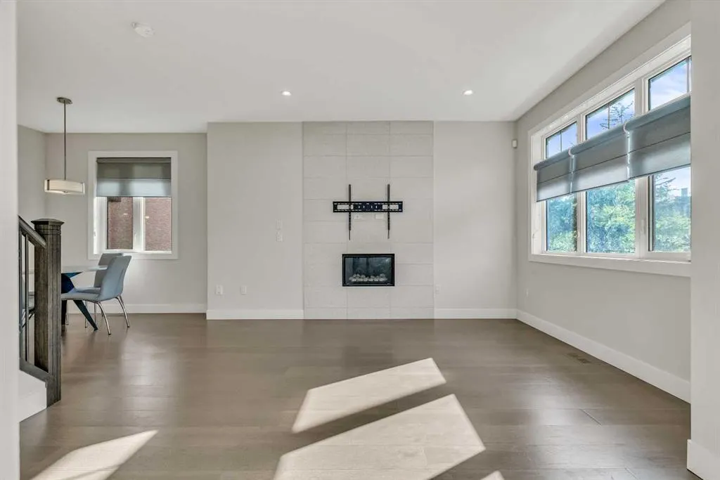 1936 26 Street SW, #1