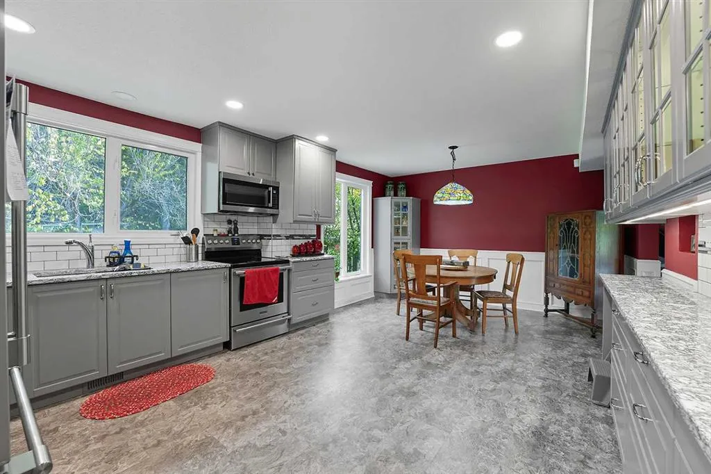 65 Pamely Avenue
