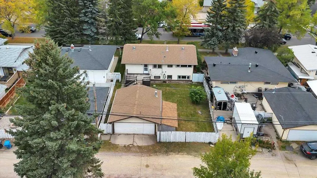 4307 Brisebois Drive NW