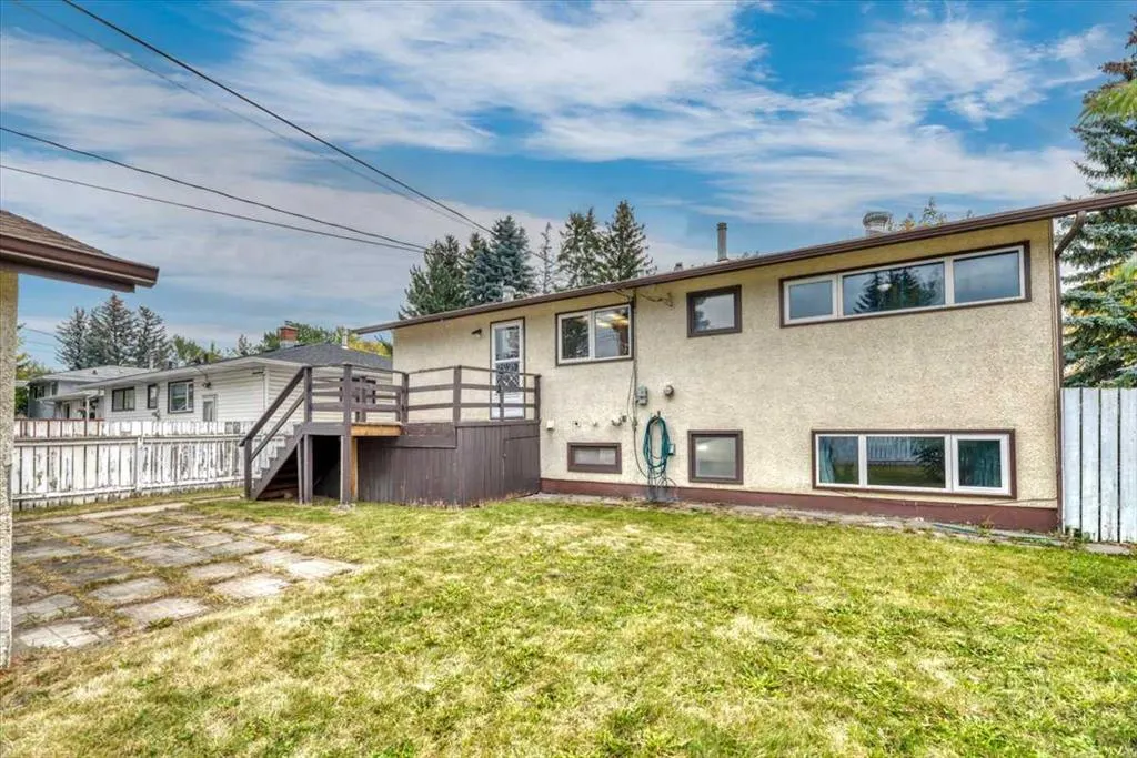 4307 Brisebois Drive NW