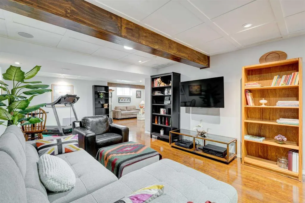 83 Mt Douglas Villas SE