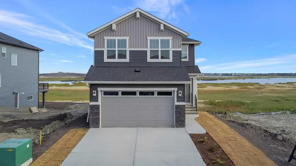 100 Corner Glen Manor NE
