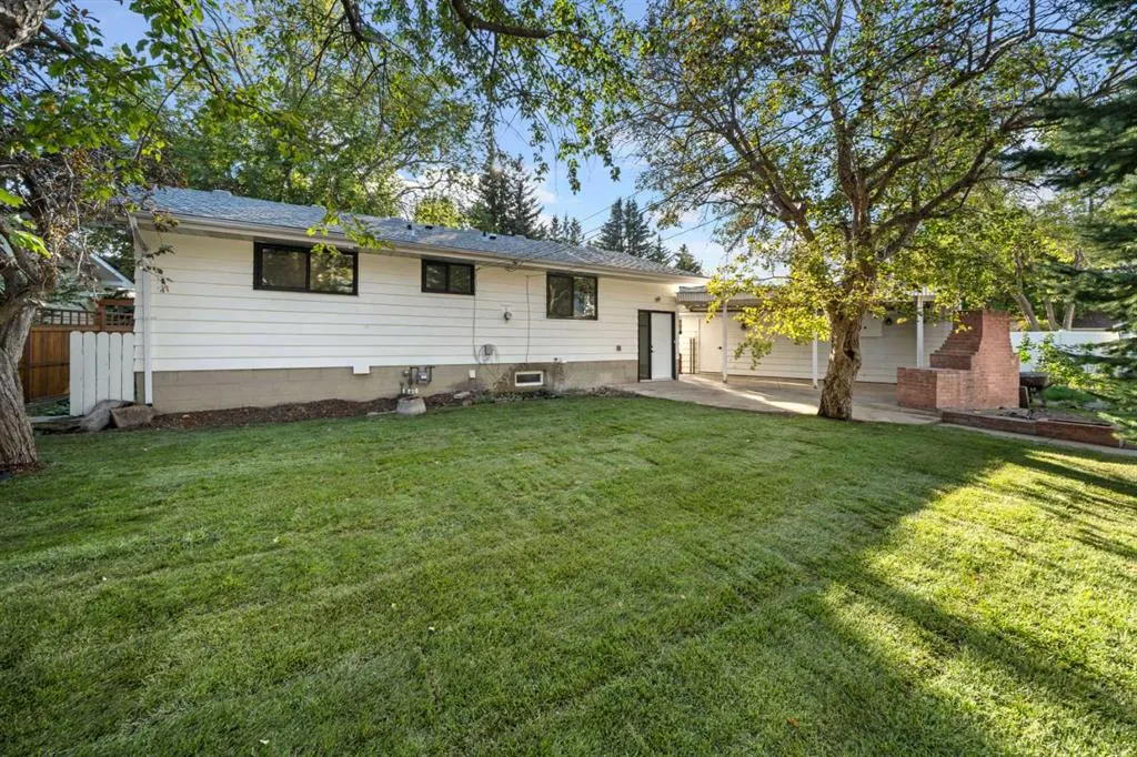 3212 Breen Crescent NW