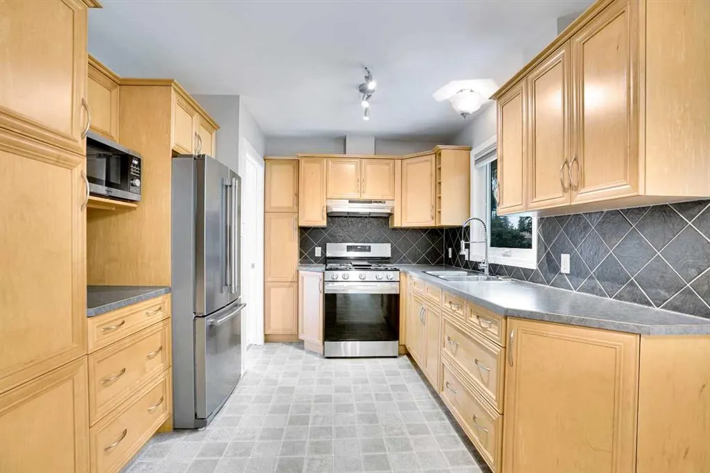 88 Westwood Drive SW
