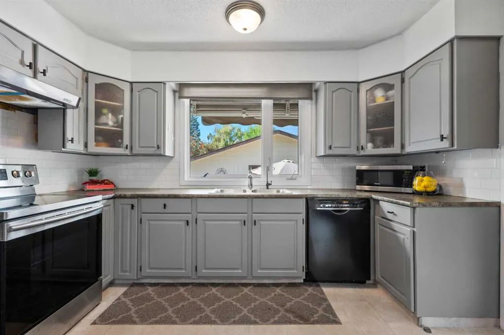 12031 Candiac Road SW