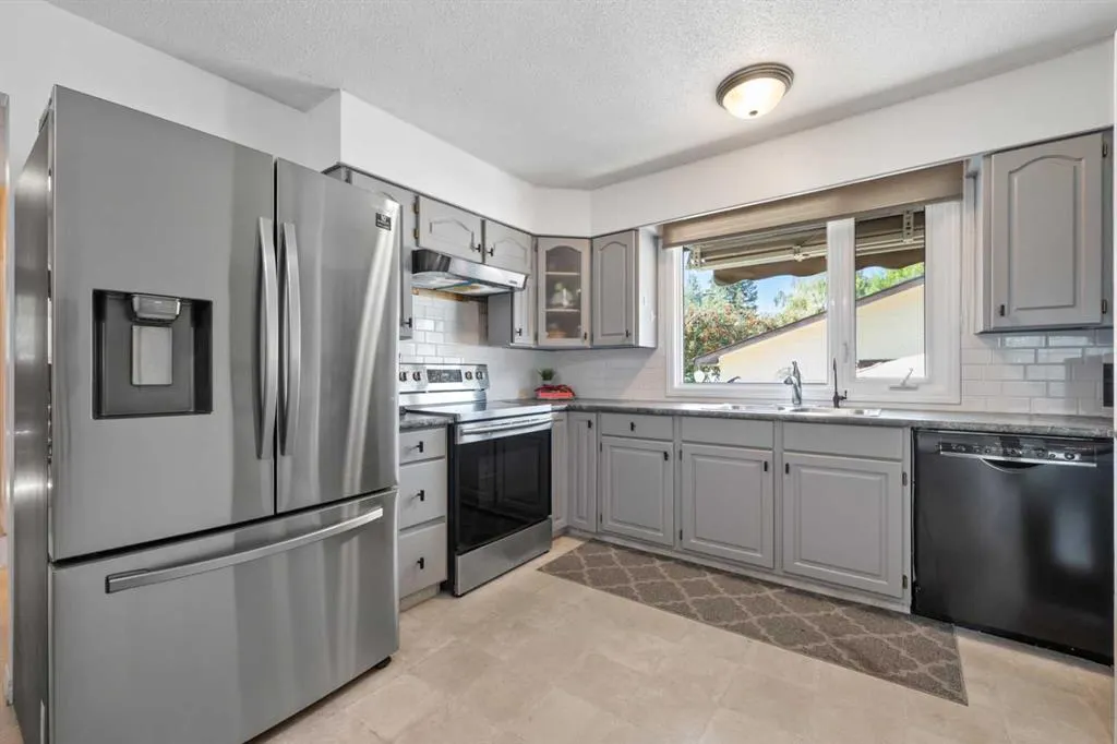 12031 Candiac Road SW