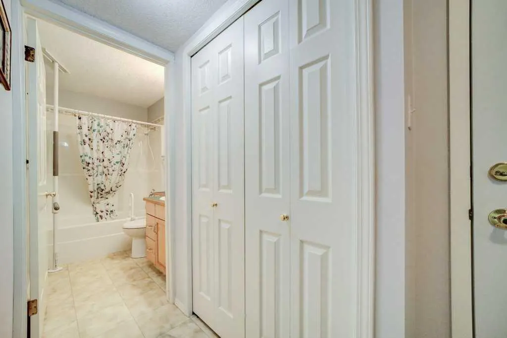 4800 A 48 Avenue, ##104