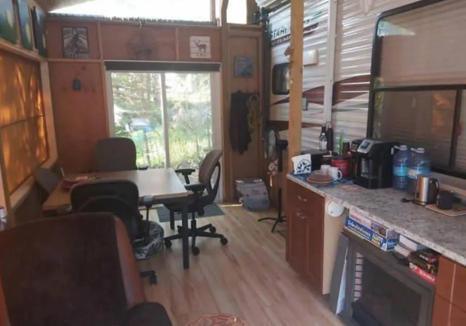 200 4 Avenue SW, #200