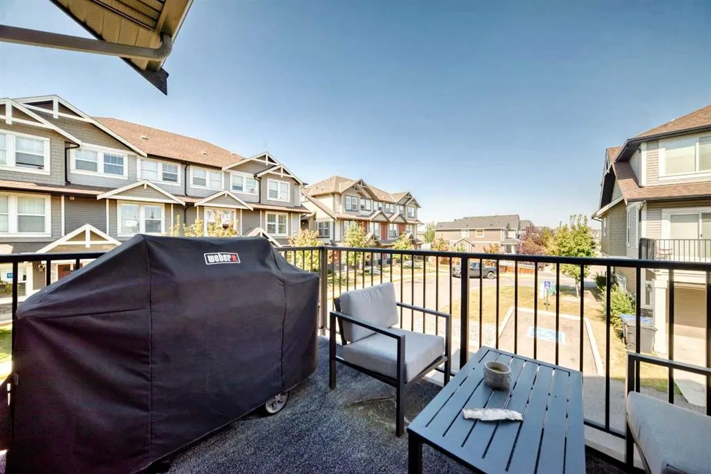280 Williamstown Close NW, #706