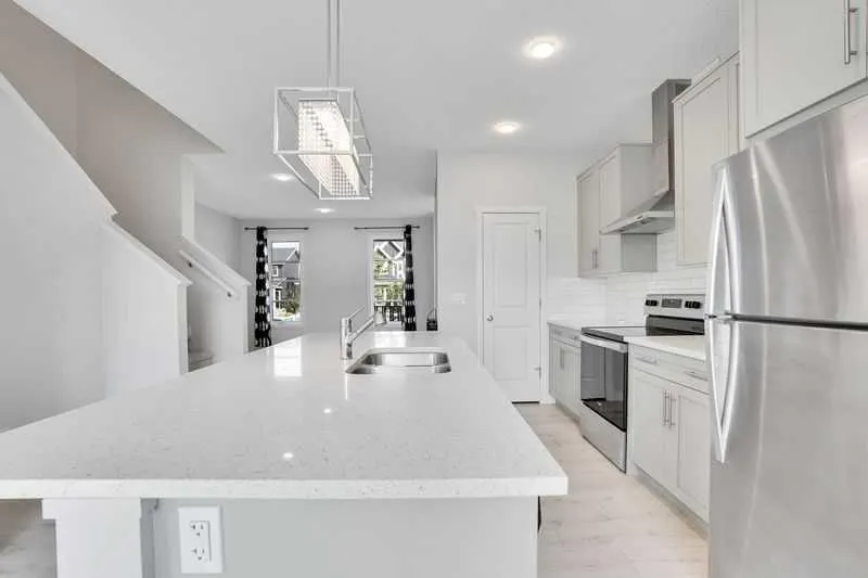 143 HIGHVIEW Gate SE