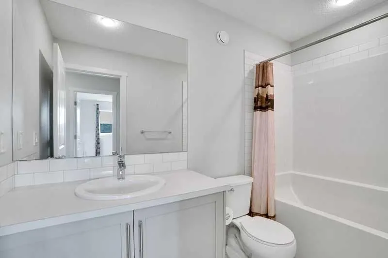 143 HIGHVIEW Gate SE