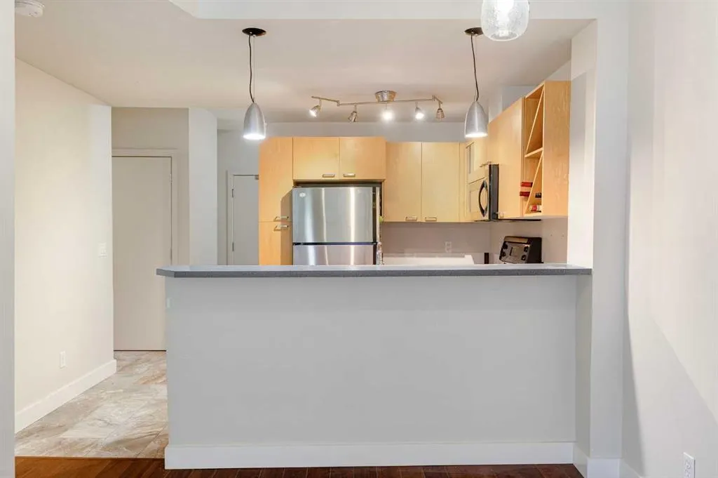 315 24 Avenue SW, #111