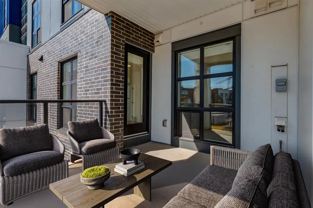 4270 Norford Avenue NW, #2111