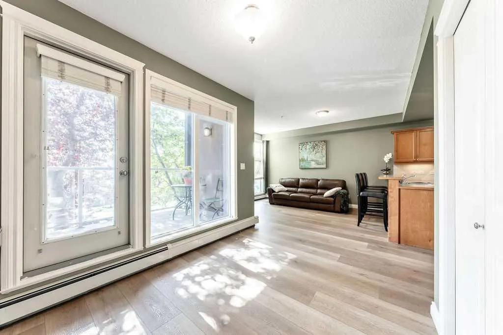 532 5 Avenue NE, #105