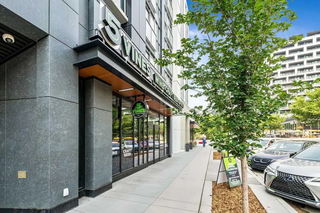 532 5 Avenue NE, #105