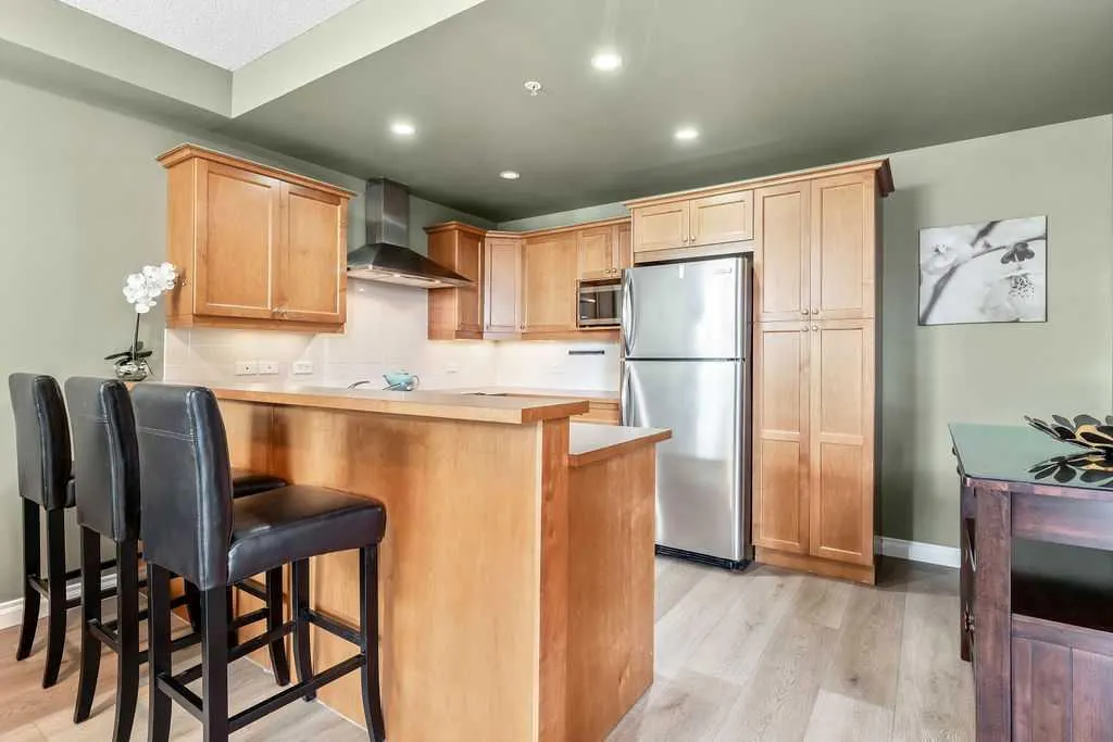 532 5 Avenue NE, #105