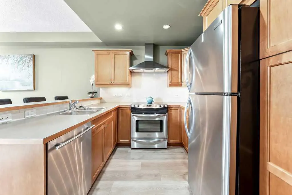 532 5 Avenue NE, #105