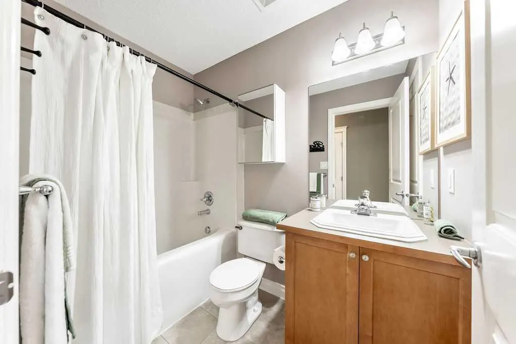 532 5 Avenue NE, #105