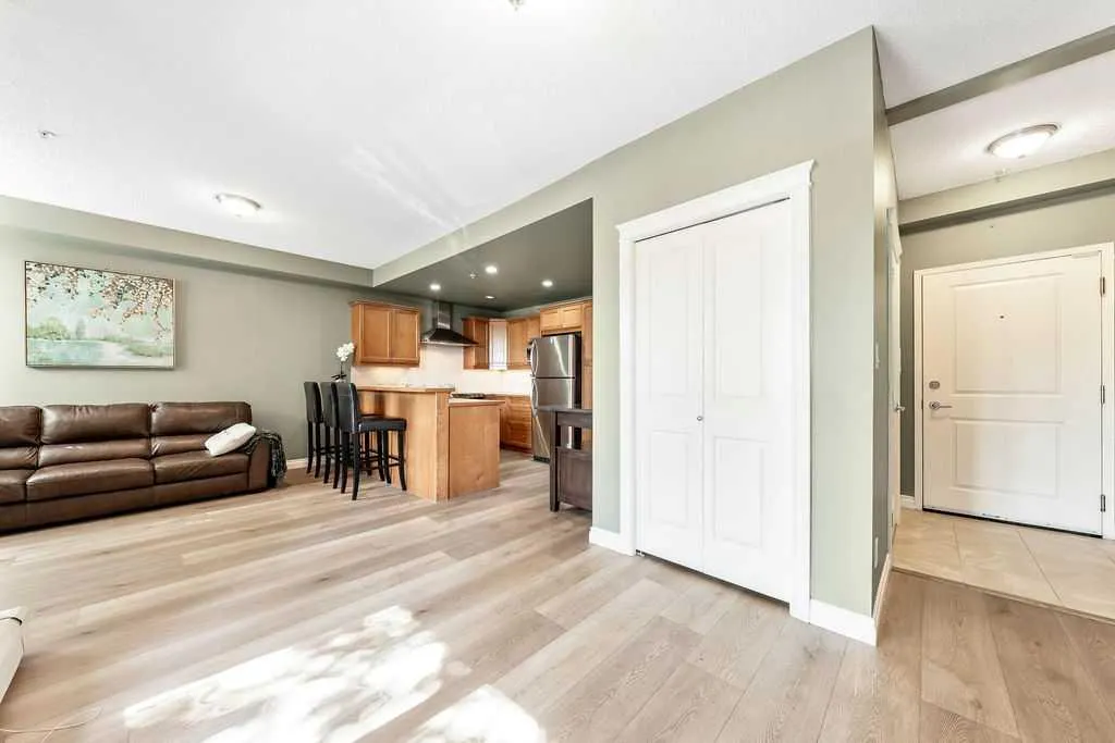 532 5 Avenue NE, #105