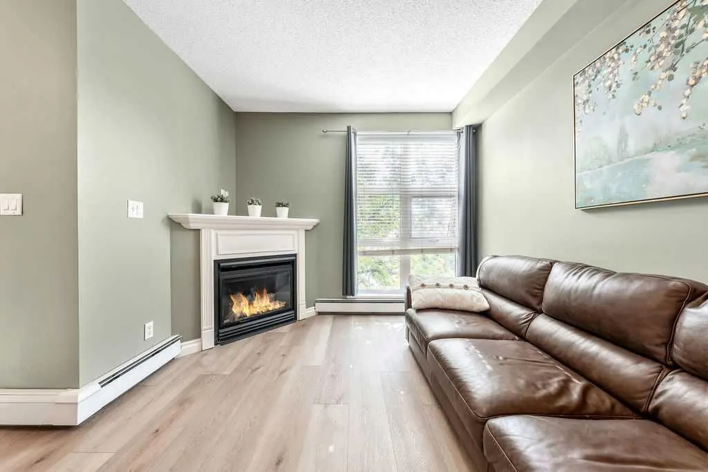 532 5 Avenue NE, #105