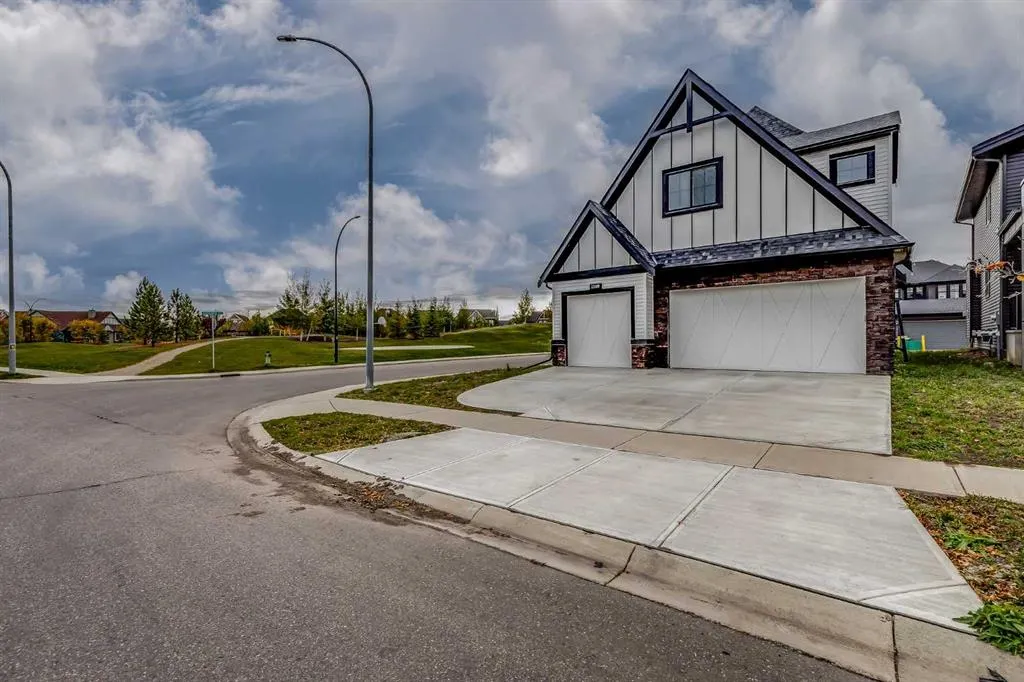 1209 Coopers Drive SW