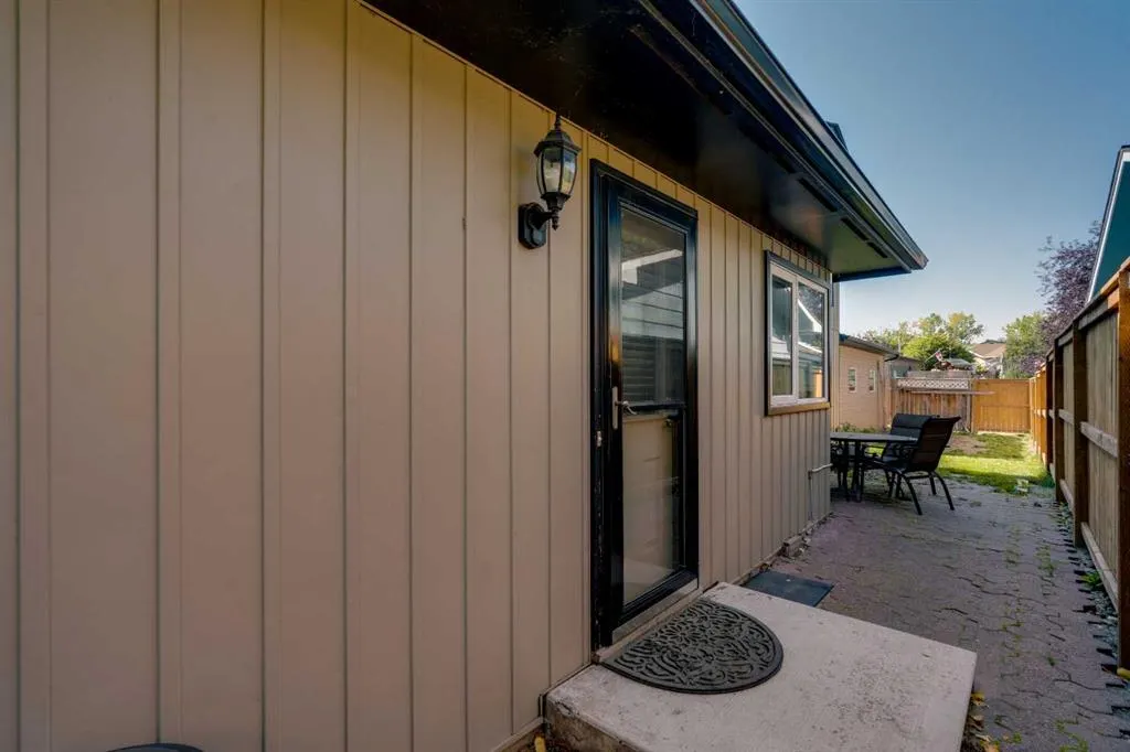 415 Midridge Drive SE