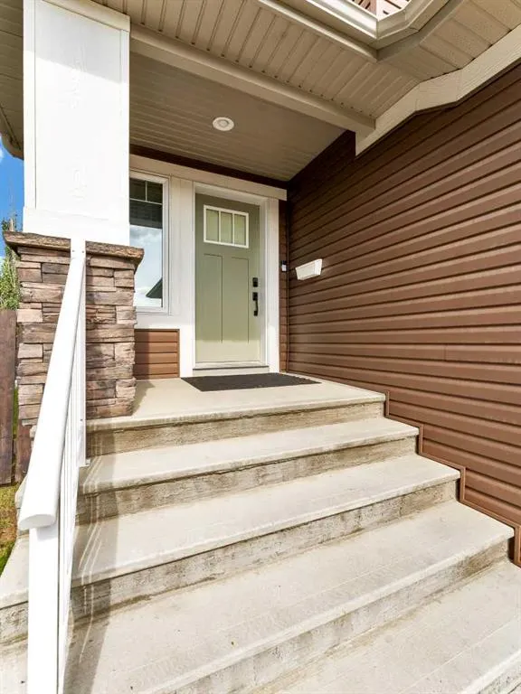 592 Vista Drive SE