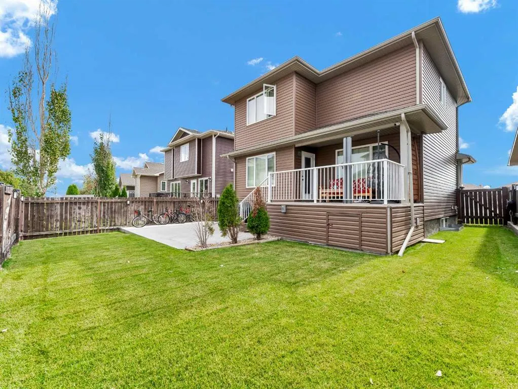592 Vista Drive SE
