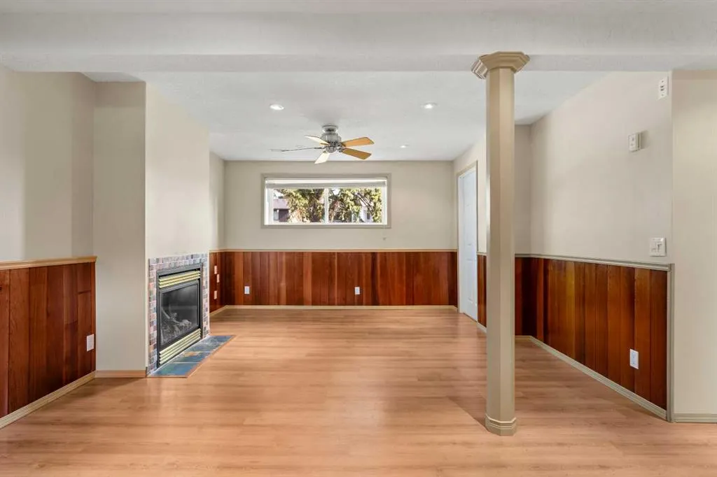 1364 Lake Michigan Crescent SE