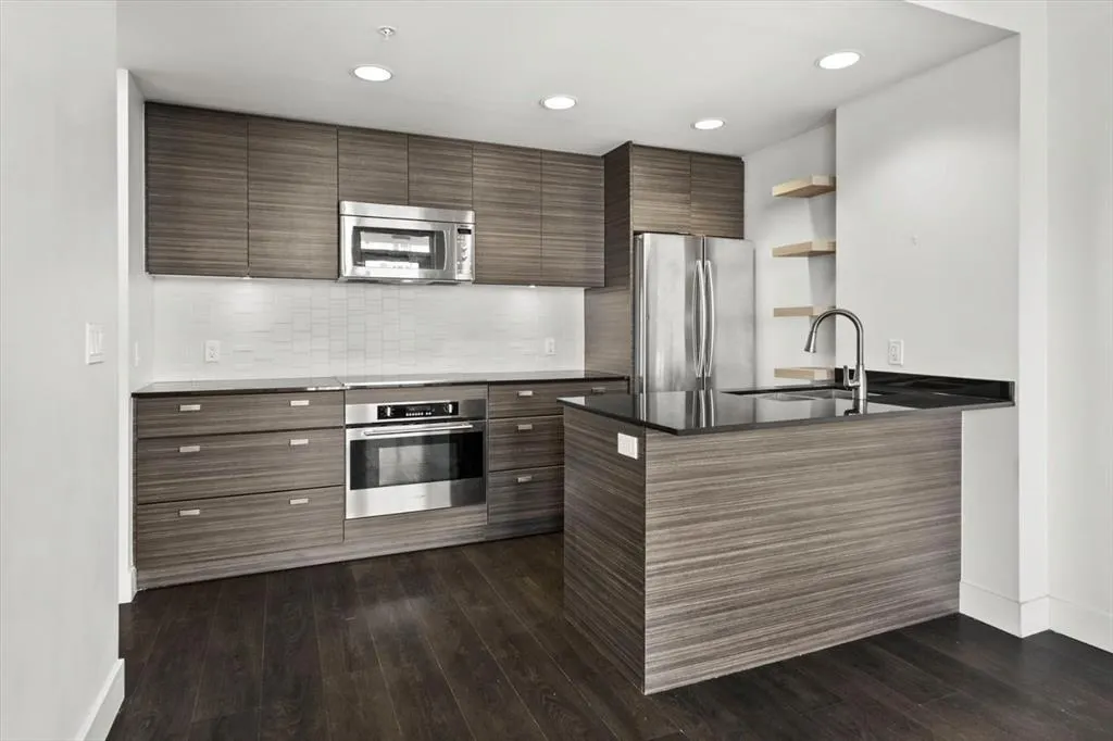 1500 7 Street SW, #701
