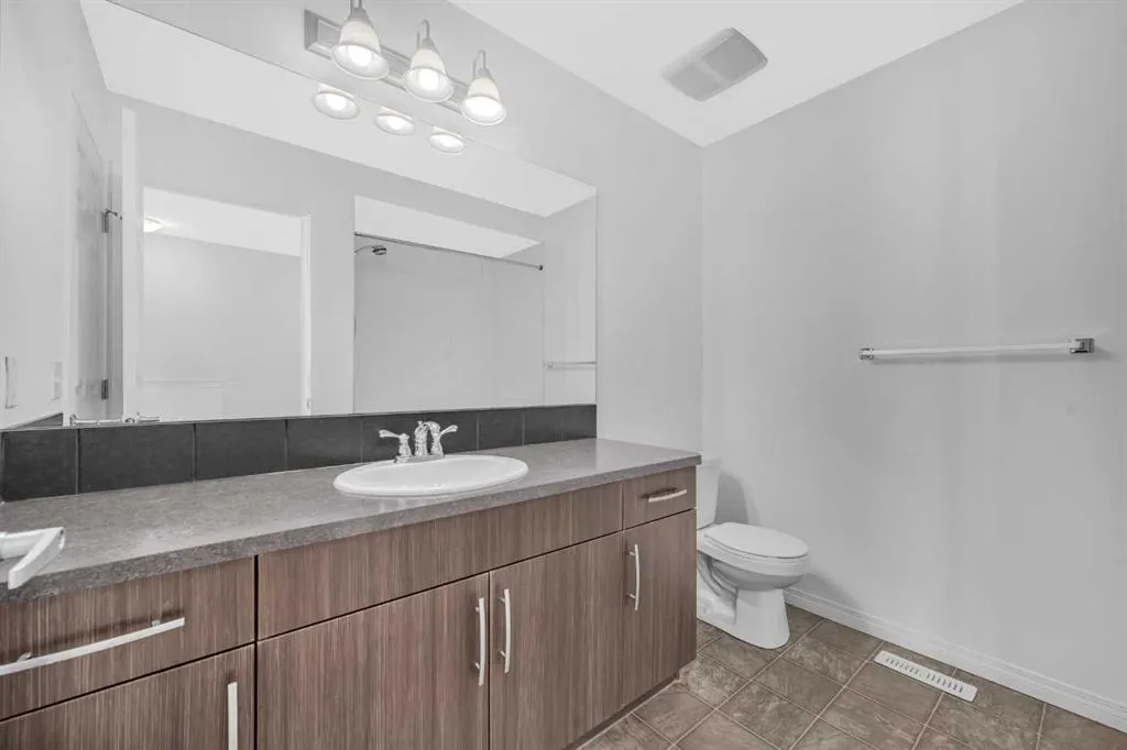 304 Windstone Gardens SW