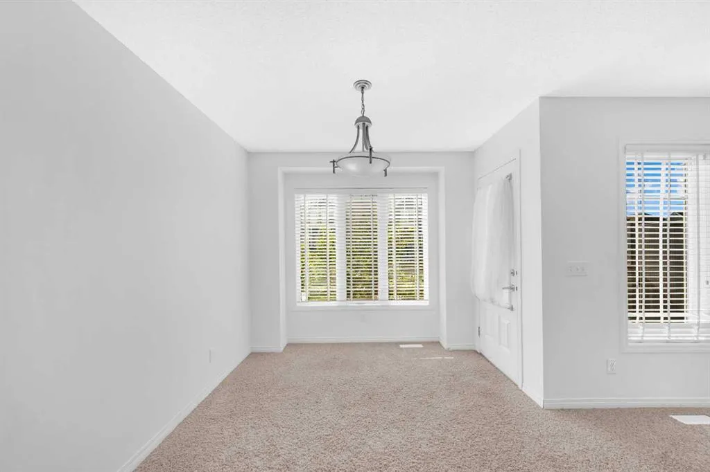304 Windstone Gardens SW