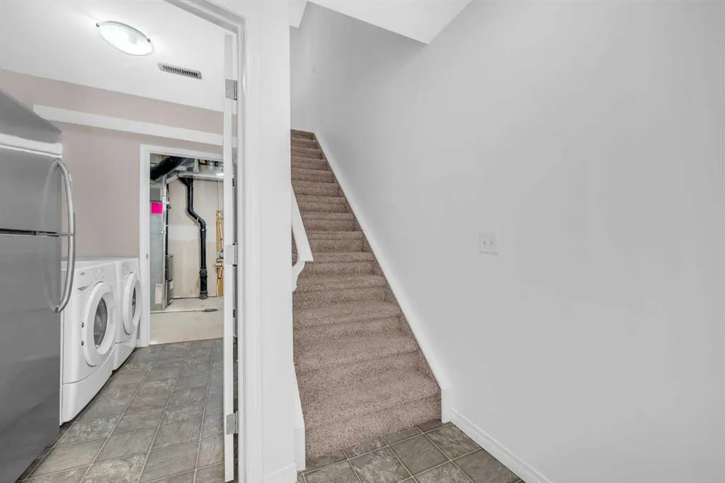 304 Windstone Gardens SW