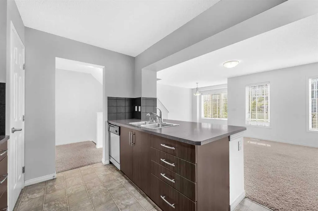 304 Windstone Gardens SW