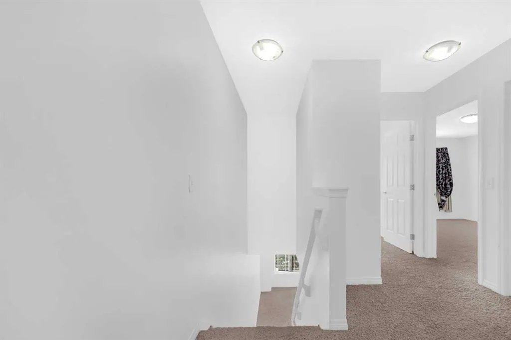 304 Windstone Gardens SW