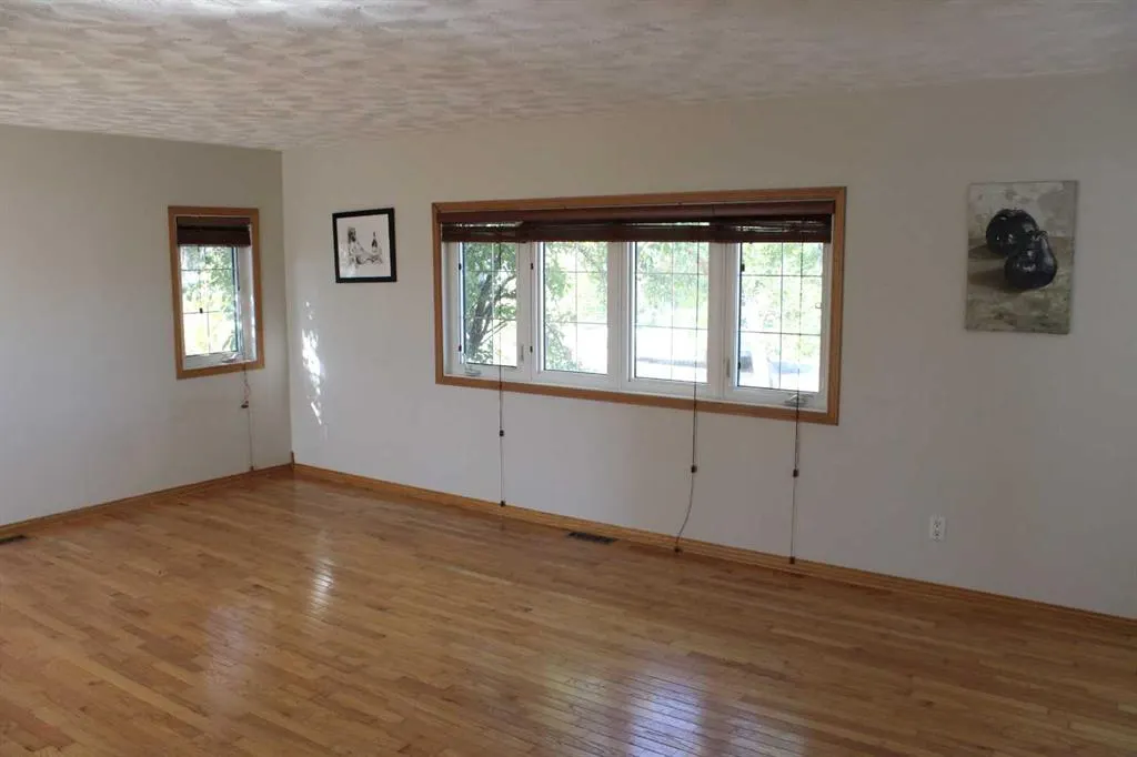 3 Long Pine Court