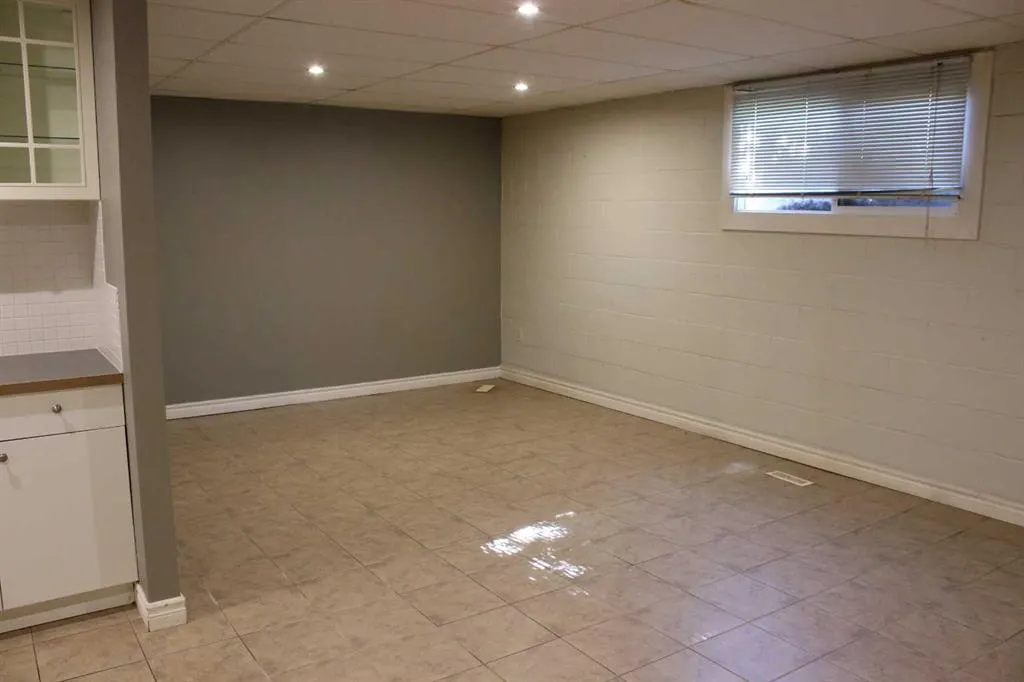 3 Long Pine Court