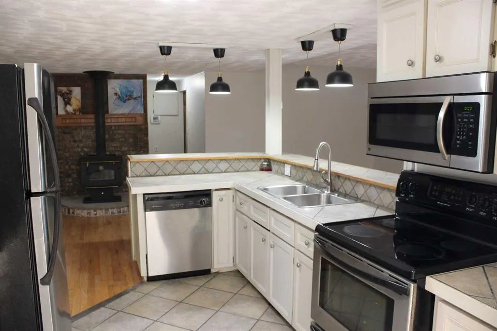 3 Long Pine Court