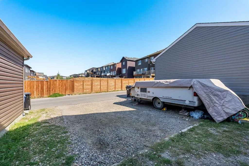 145 Lucas Crescent NW