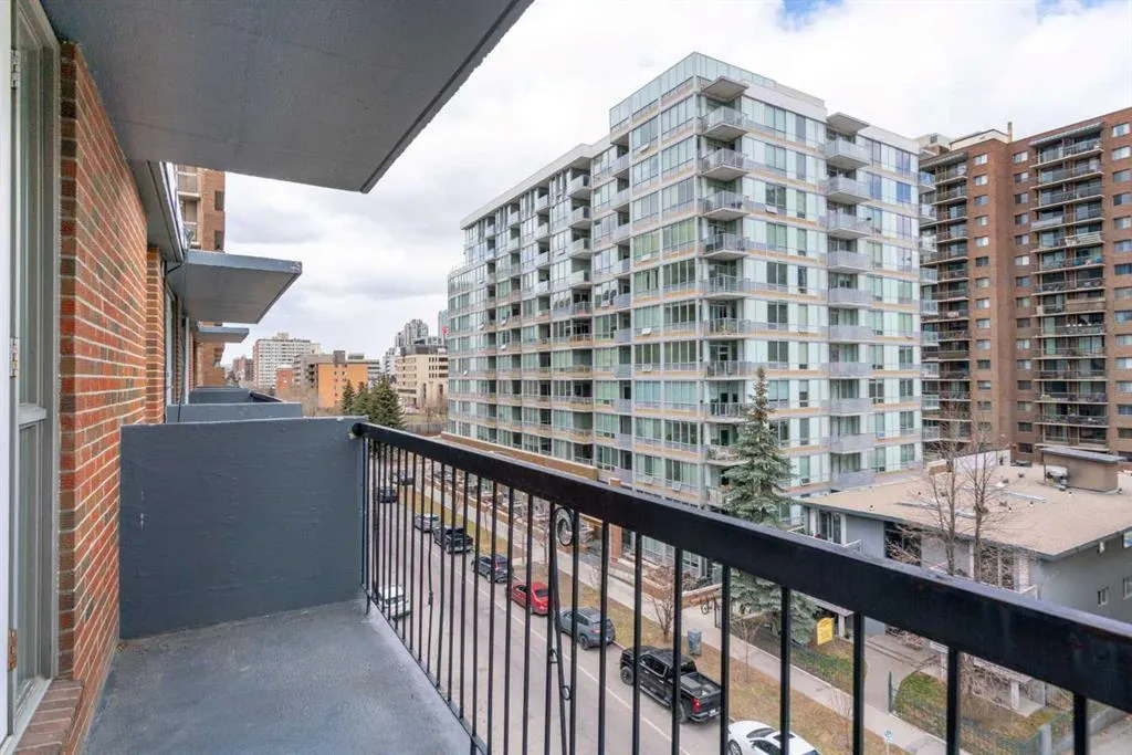 605 14 Avenue SW, #604