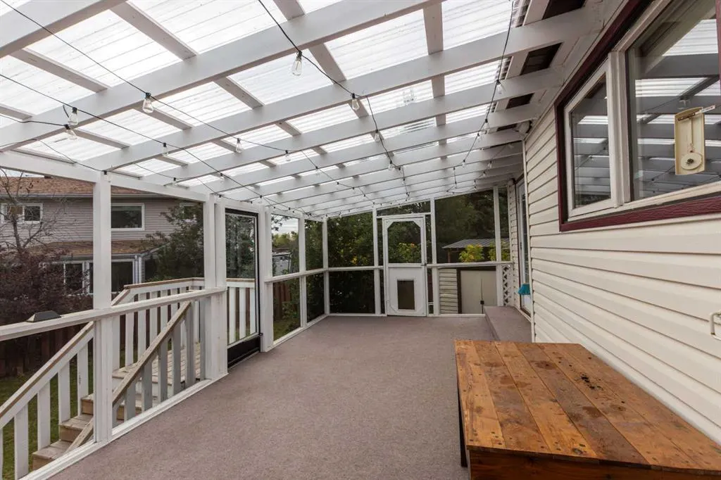 195 Becker Crescent